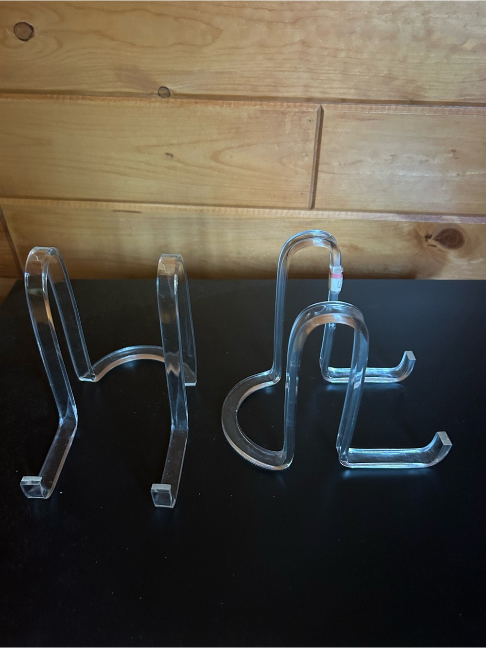Clear Acrylic Plate/Bowl Display Stand - Transparent Home Wall Decor